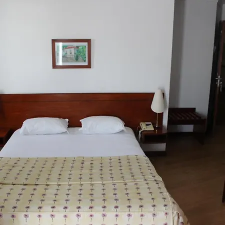 Hot Water Bed & Breakfast 3*