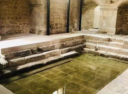 Hot Water Отель типа 